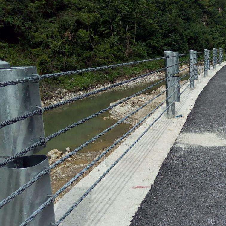 钢丝绳护栏