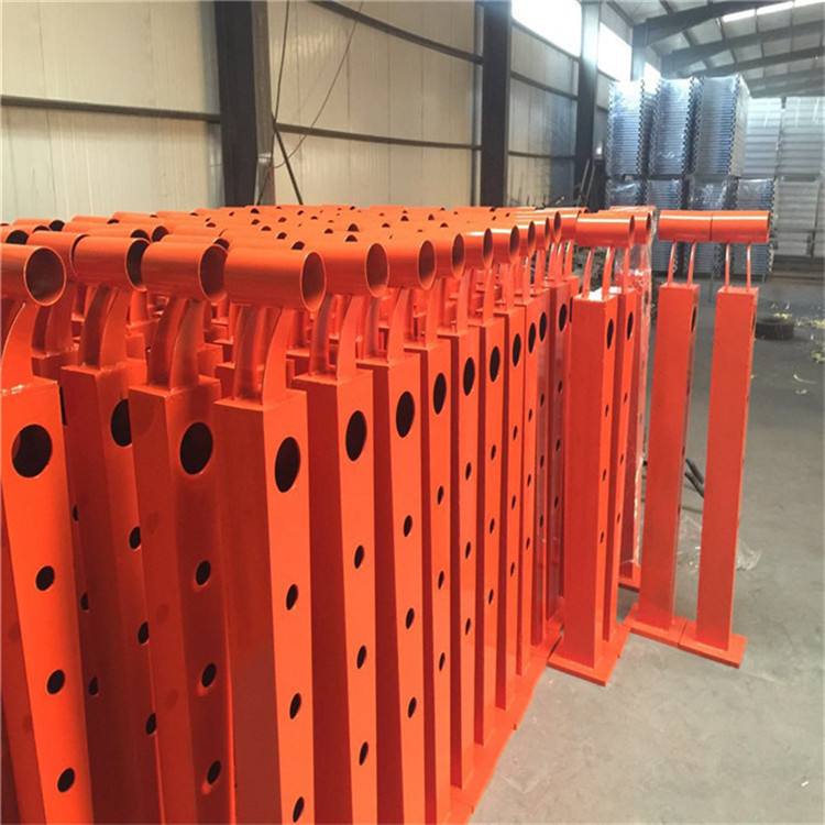 防撞钢板立柱