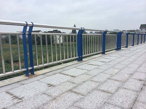 不锈钢河道护栏