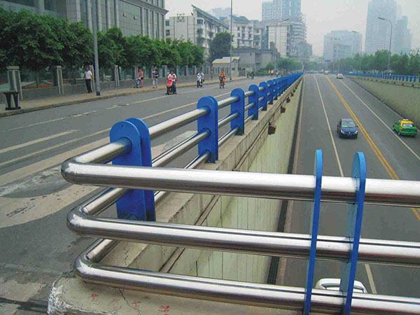 不锈钢桥梁护栏