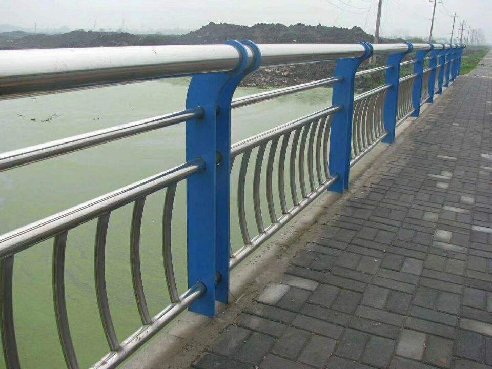 不锈钢防撞护栏