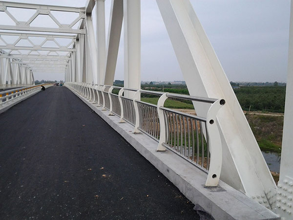 不锈钢防撞护栏